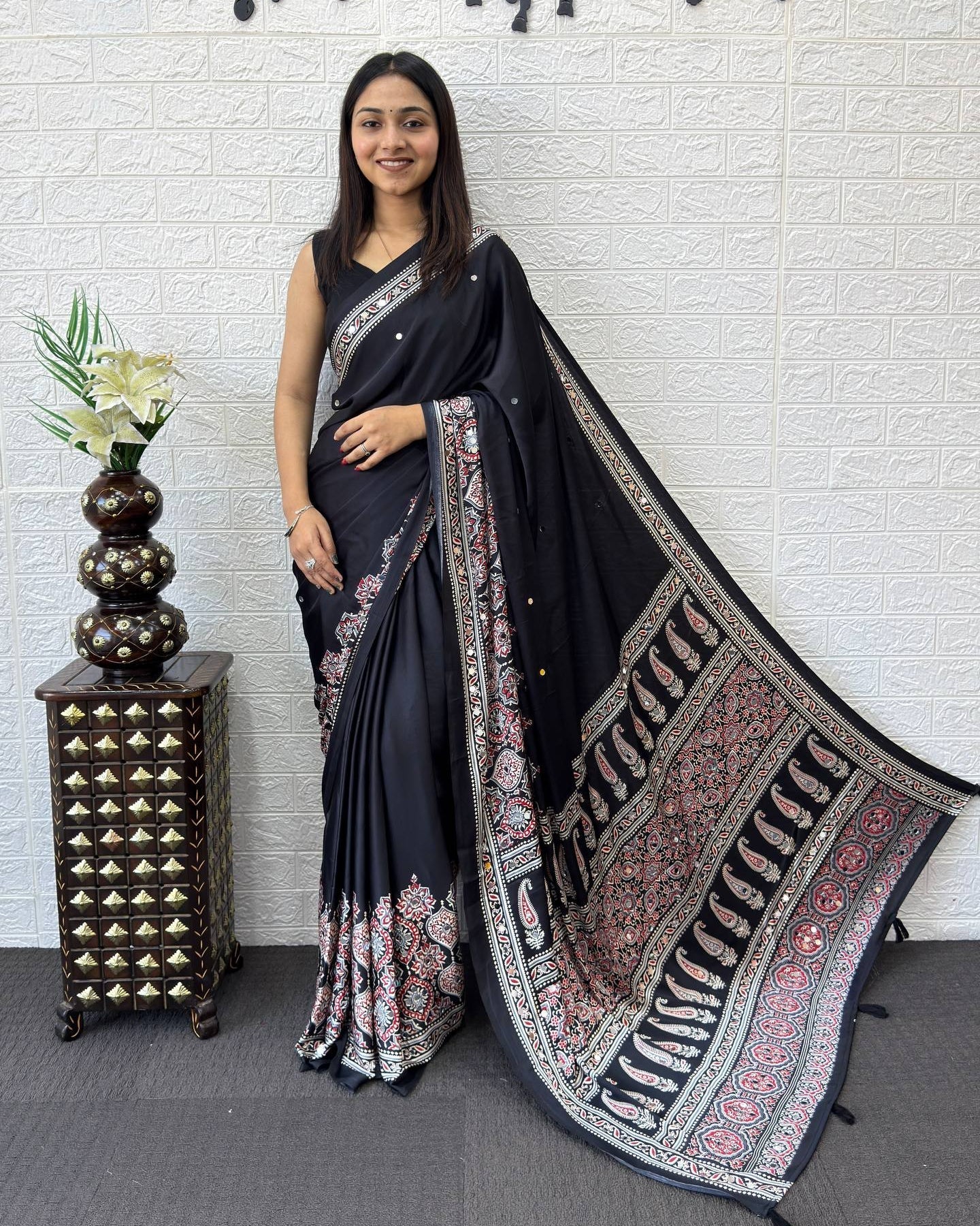 Classic Black Modal Silk Saree with Paisley Designer Pallu, Intricate Floral Border & Traditional Ethnic Print