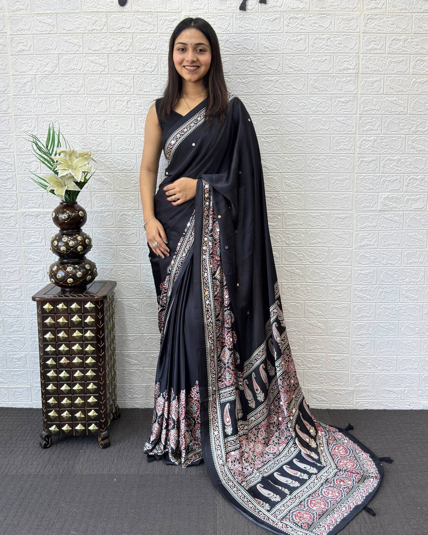 Classic Black Modal Silk Saree with Paisley Designer Pallu, Intricate Floral Border & Traditional Ethnic Print