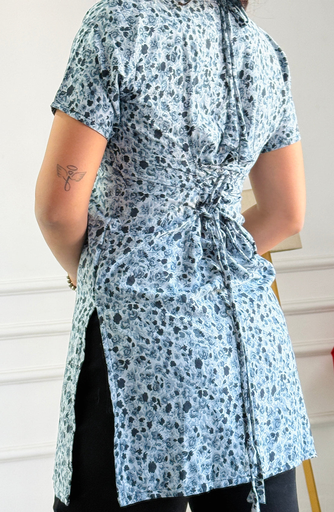 Grey-Blue Ditsy Floral Short Kurta