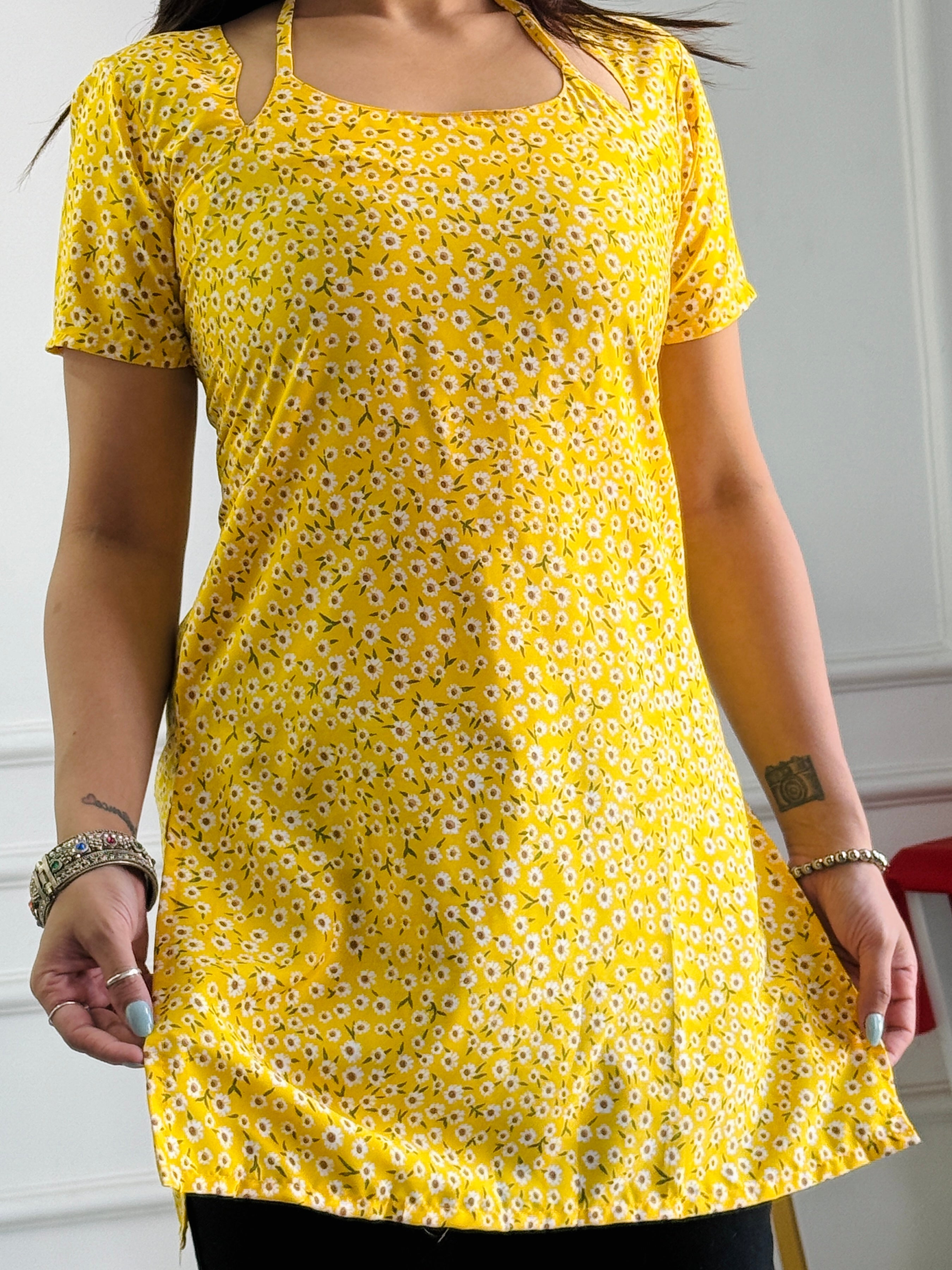 Kurti with Adjustable Lace Yellow Ditsy Floral -Up Back
