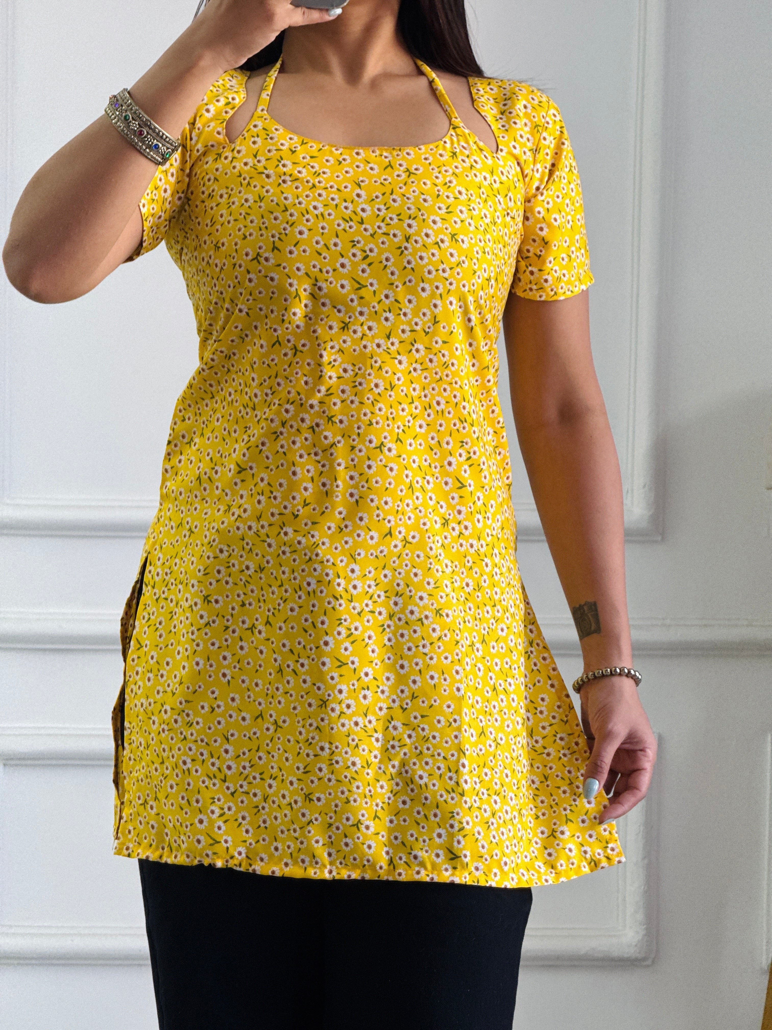 Kurti with Adjustable Lace Yellow Ditsy Floral -Up Back