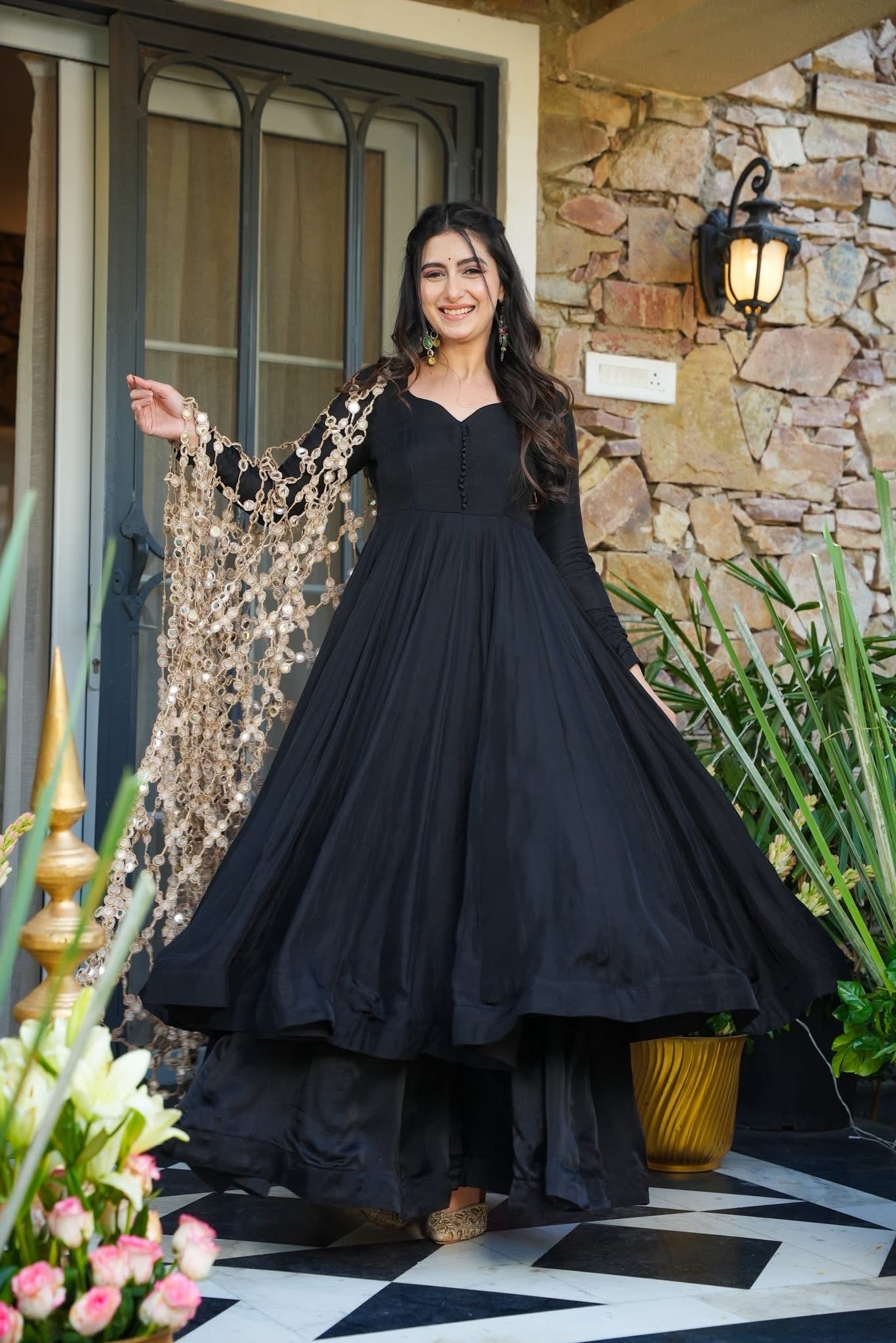 Kurti Palazzo Set Elegant Black with Statement Mirror Work Dupatta