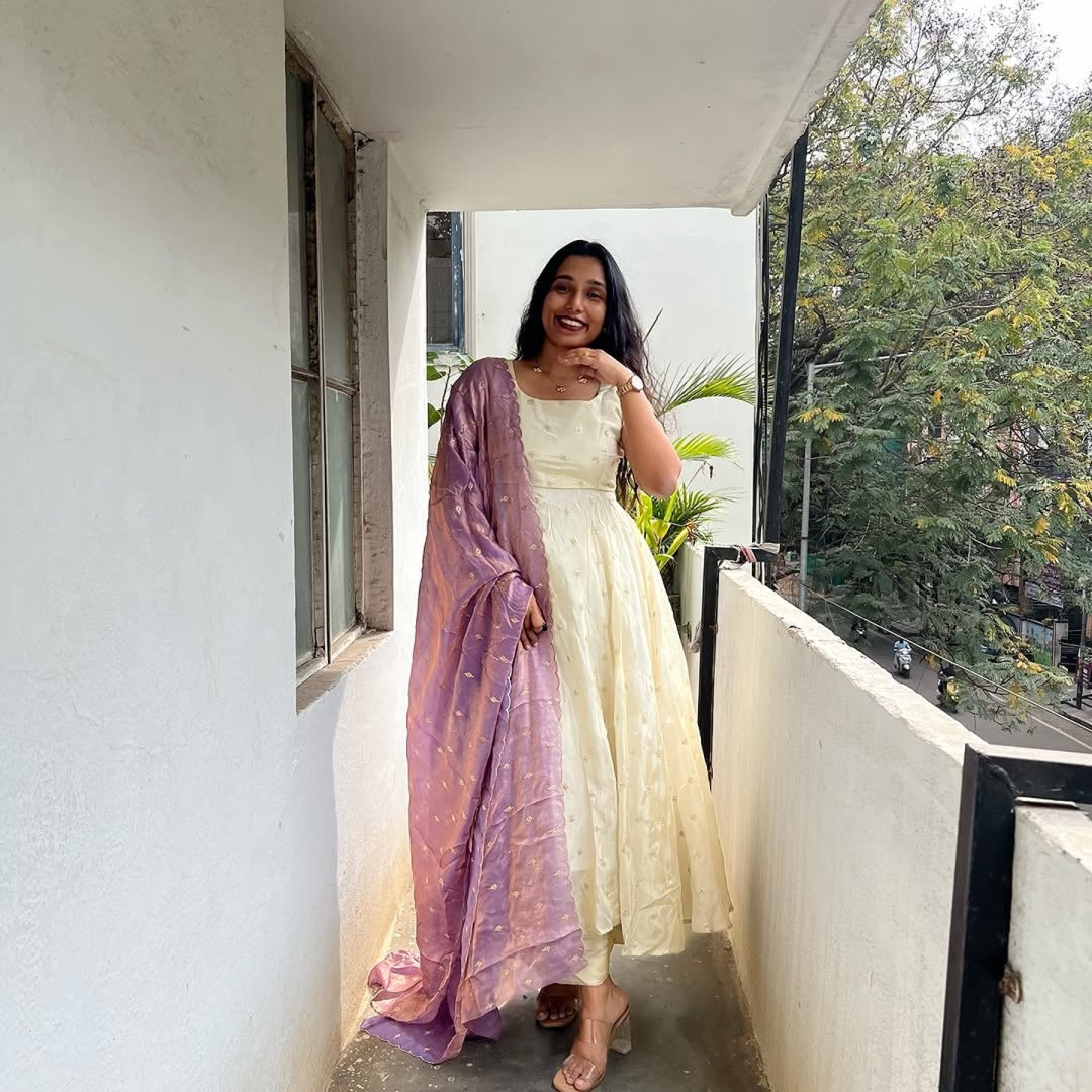 Anarkali Dress with Cream & Lavender Dupatta – Elegant Women’s Ethnic Wear
