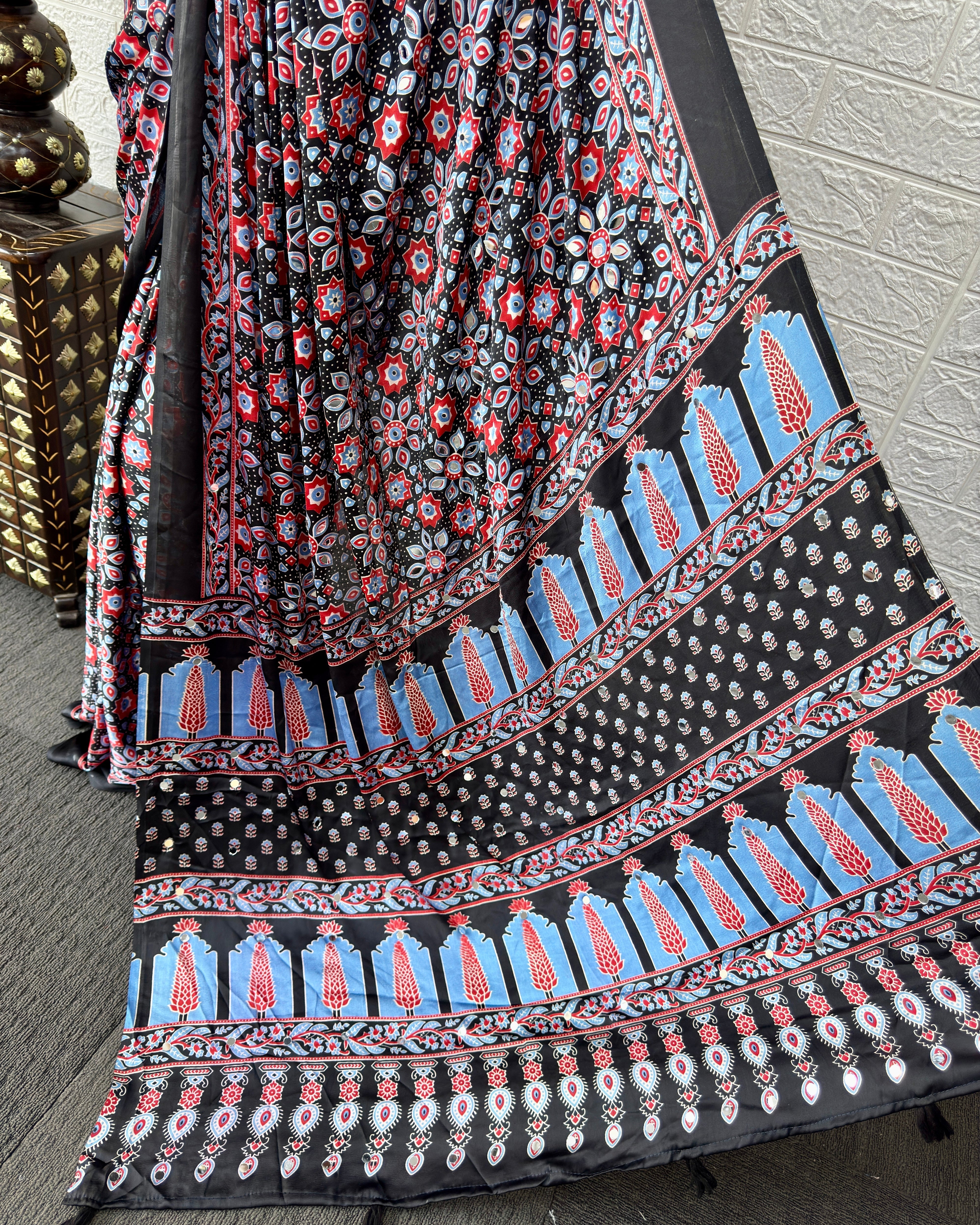 Black Modal Silk Saree with Geometric Floral Print & Heritage Designer Pallu | Festive & Party Wear Saree