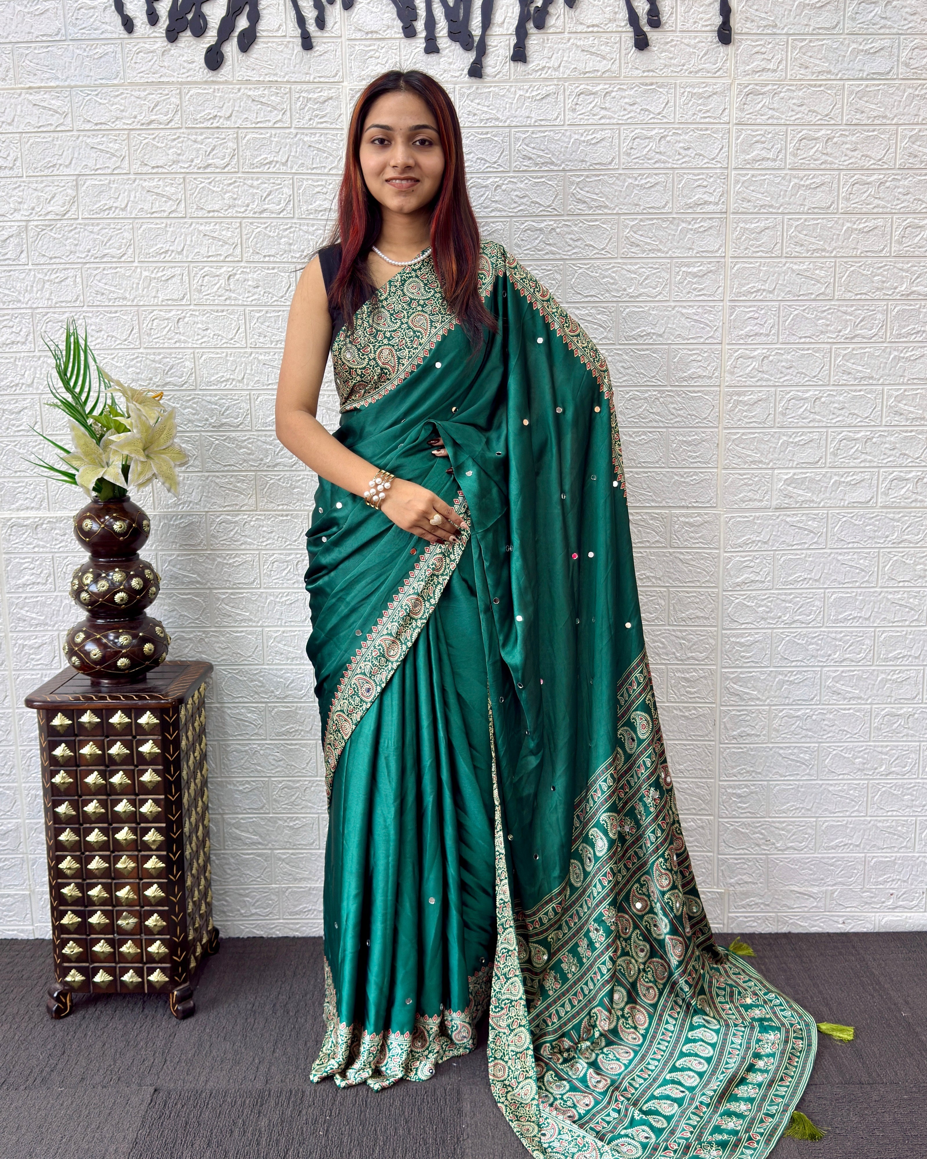 Emerald Green Satin Silk Saree with Kashmiri Paisley Print Pallu & Designer Border | Festive & Wedding Wear Saree