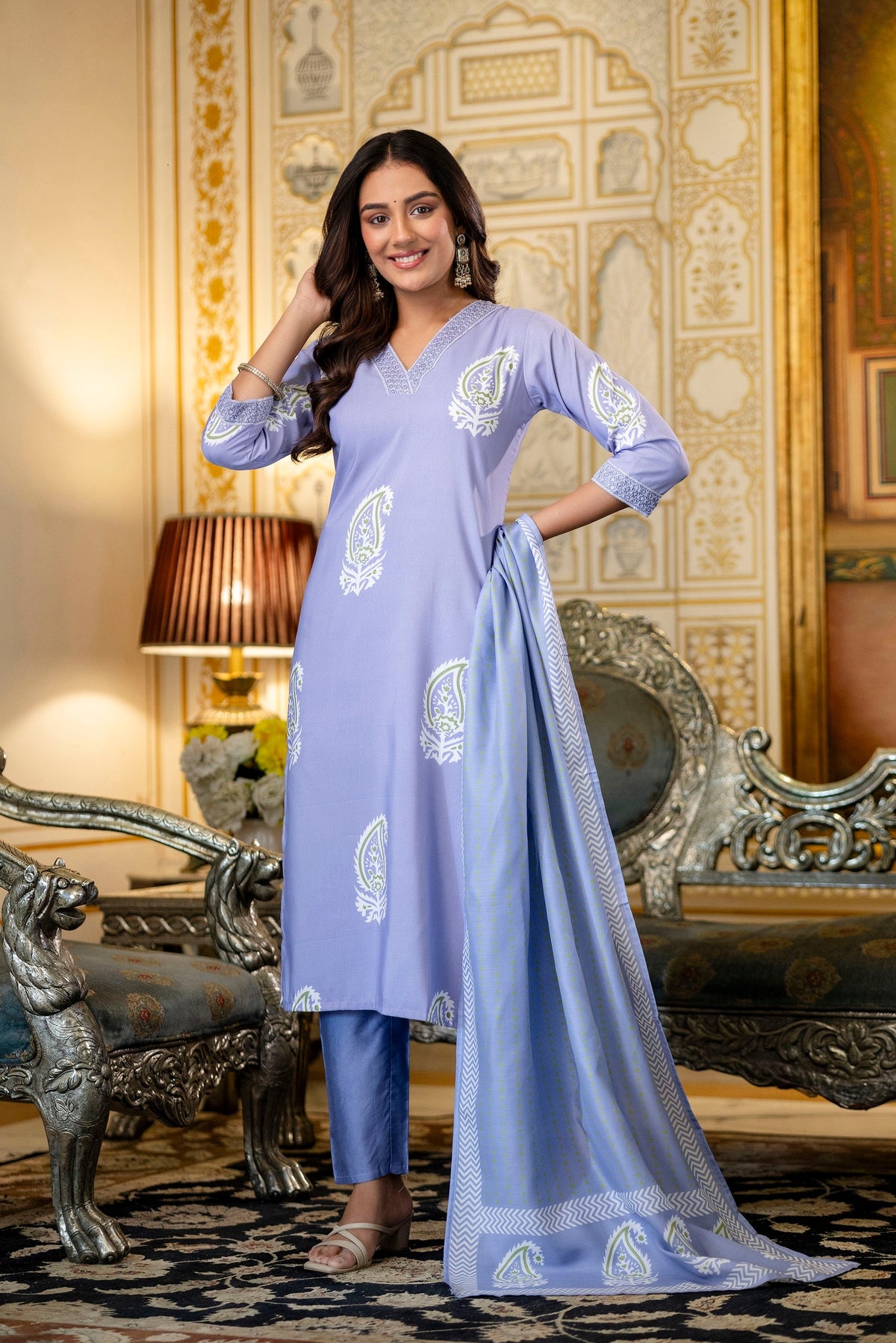 Elegant Lavender Paisley Print Straight Suit Set for Women