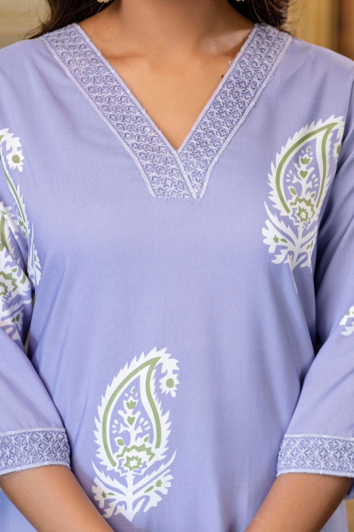 Elegant Lavender Paisley Print Straight Suit Set for Women