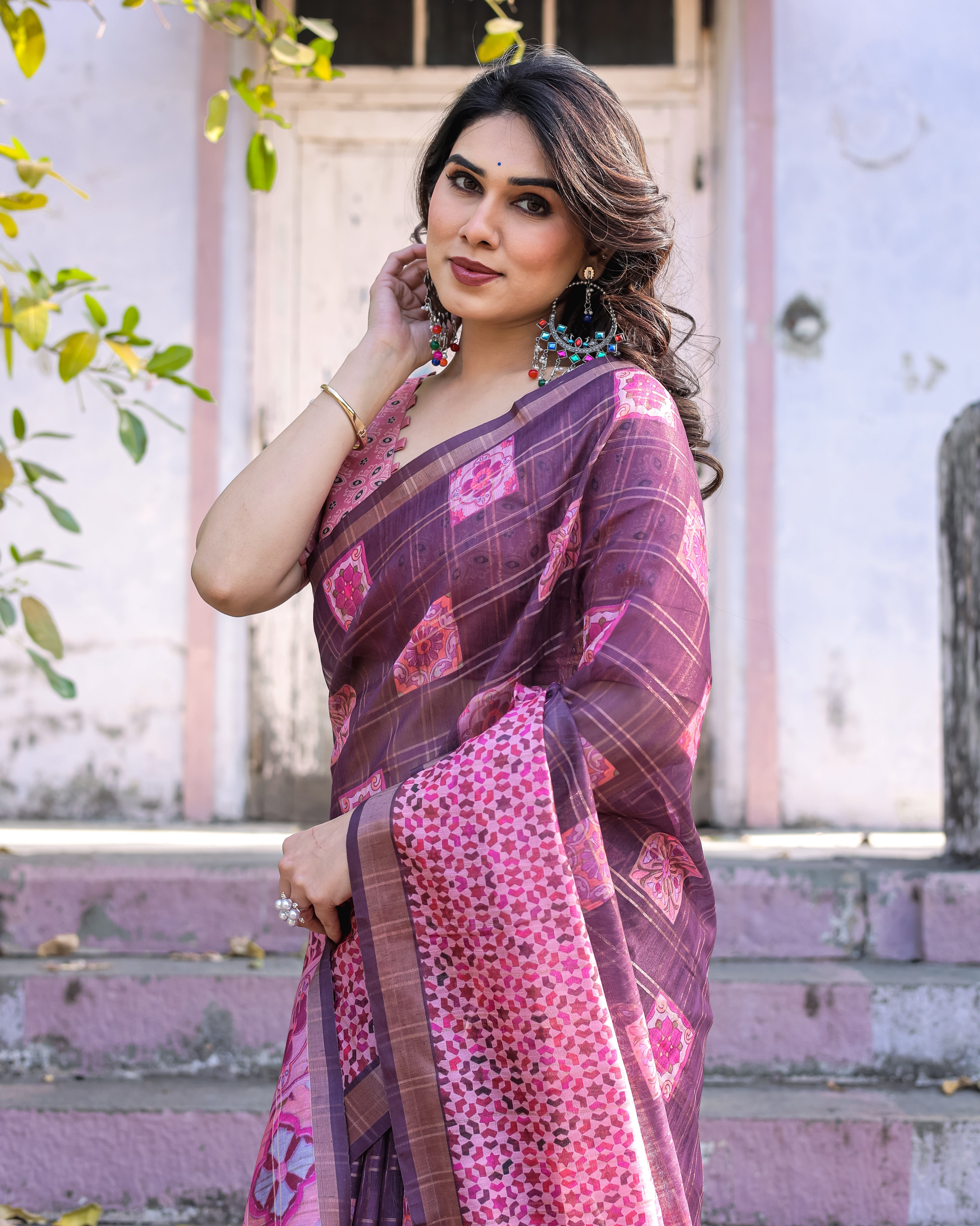 Elegant Multicolor Linen Saree with Traditional Patterns | Lightweight Festive Wear