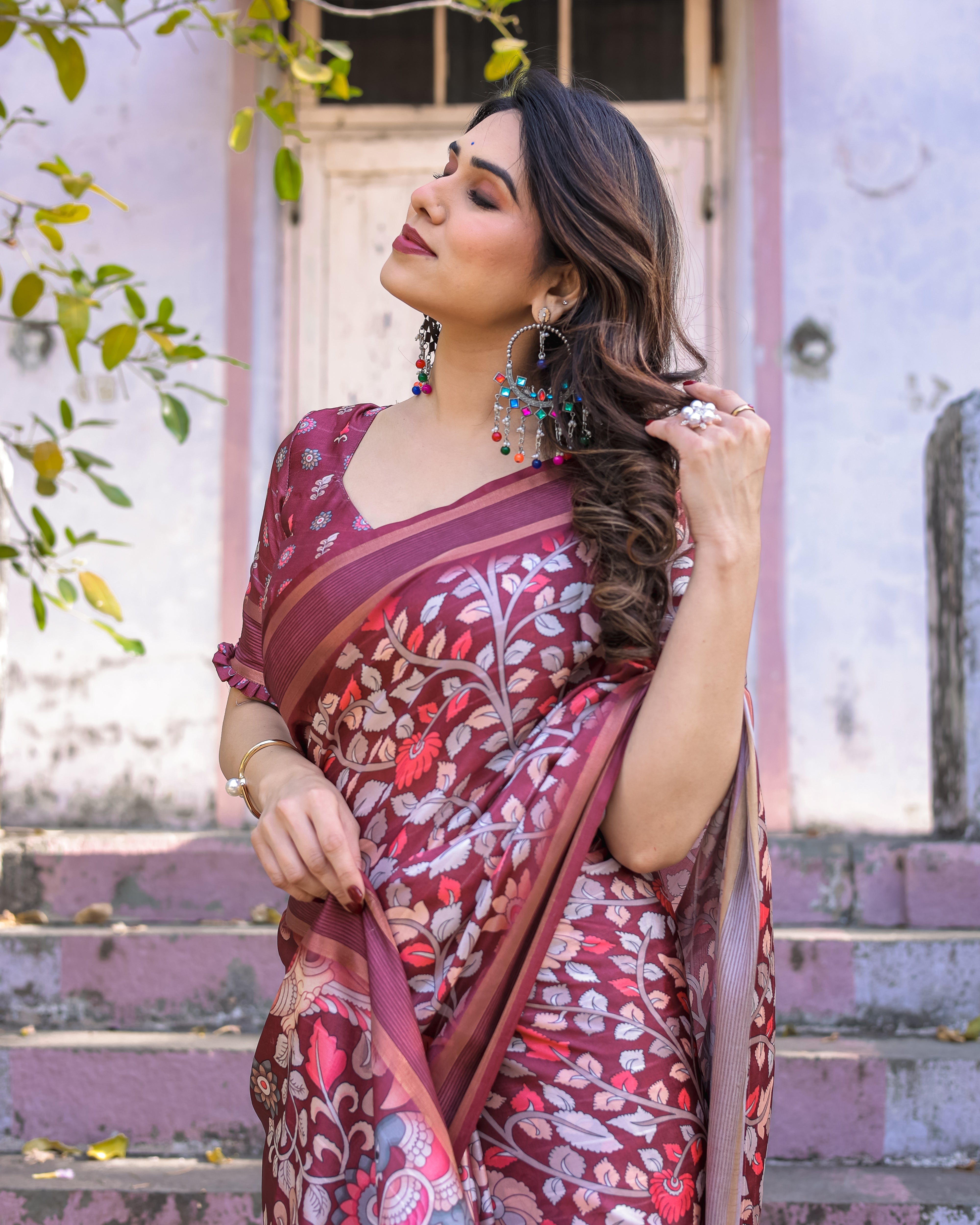 Elegant Multicolor Linen Saree with Traditional Patterns | Lightweight Festive Wear