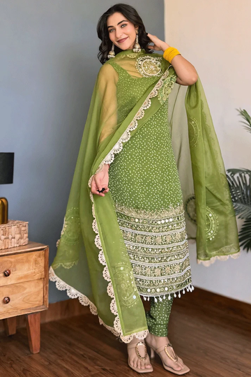Floral Elegance Digital Printed Georgette Top Pant Set With Organza Dupatta