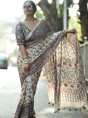 Vintage-Inspired Mirror Work Silk Saree