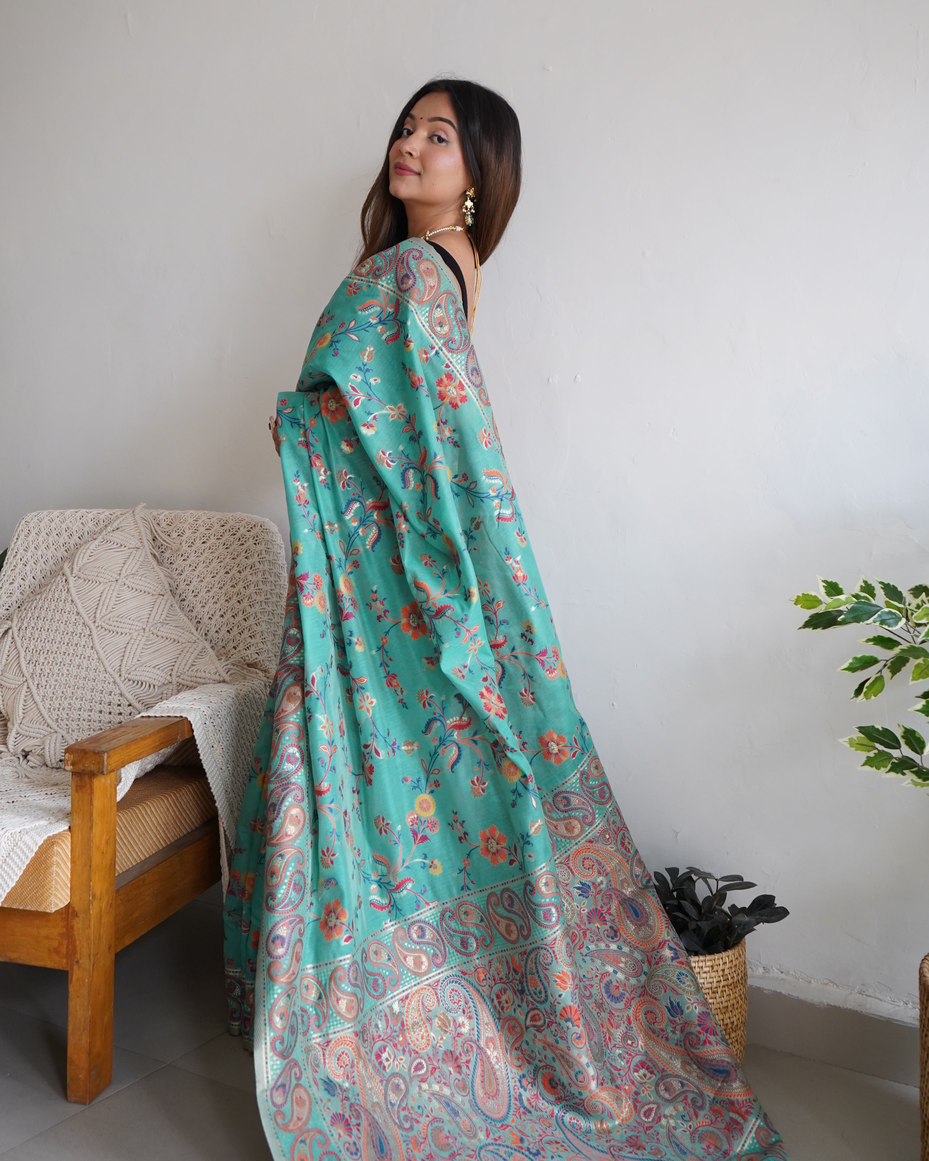 Cotton Kachhi Work Kashmiri Pashmina Multi Thrade Saree