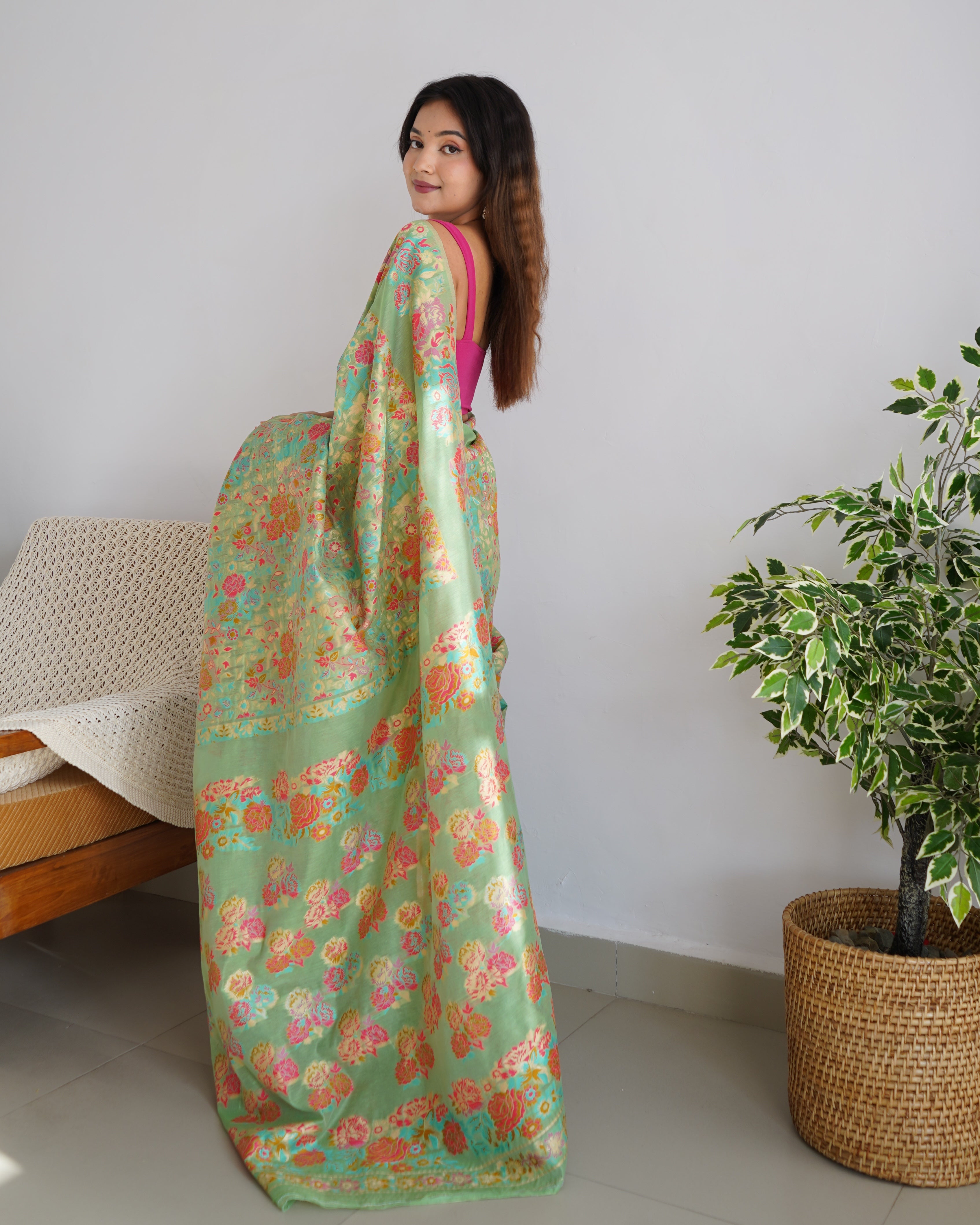 Cotton Kachhi work Multi Thrade Kashmiri Pashmina Saree