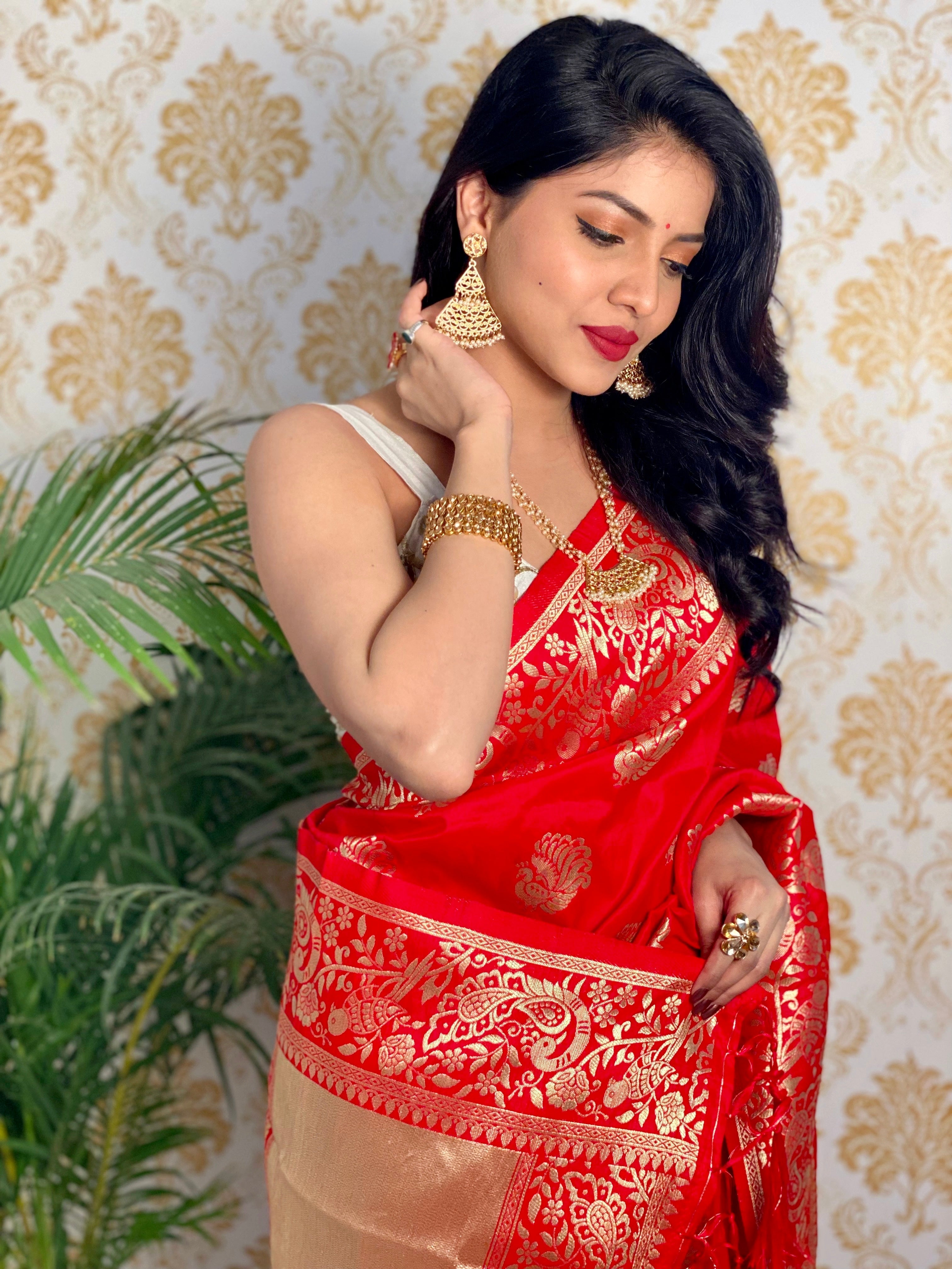 Pure Banarasi Silk Saree with zari weaving