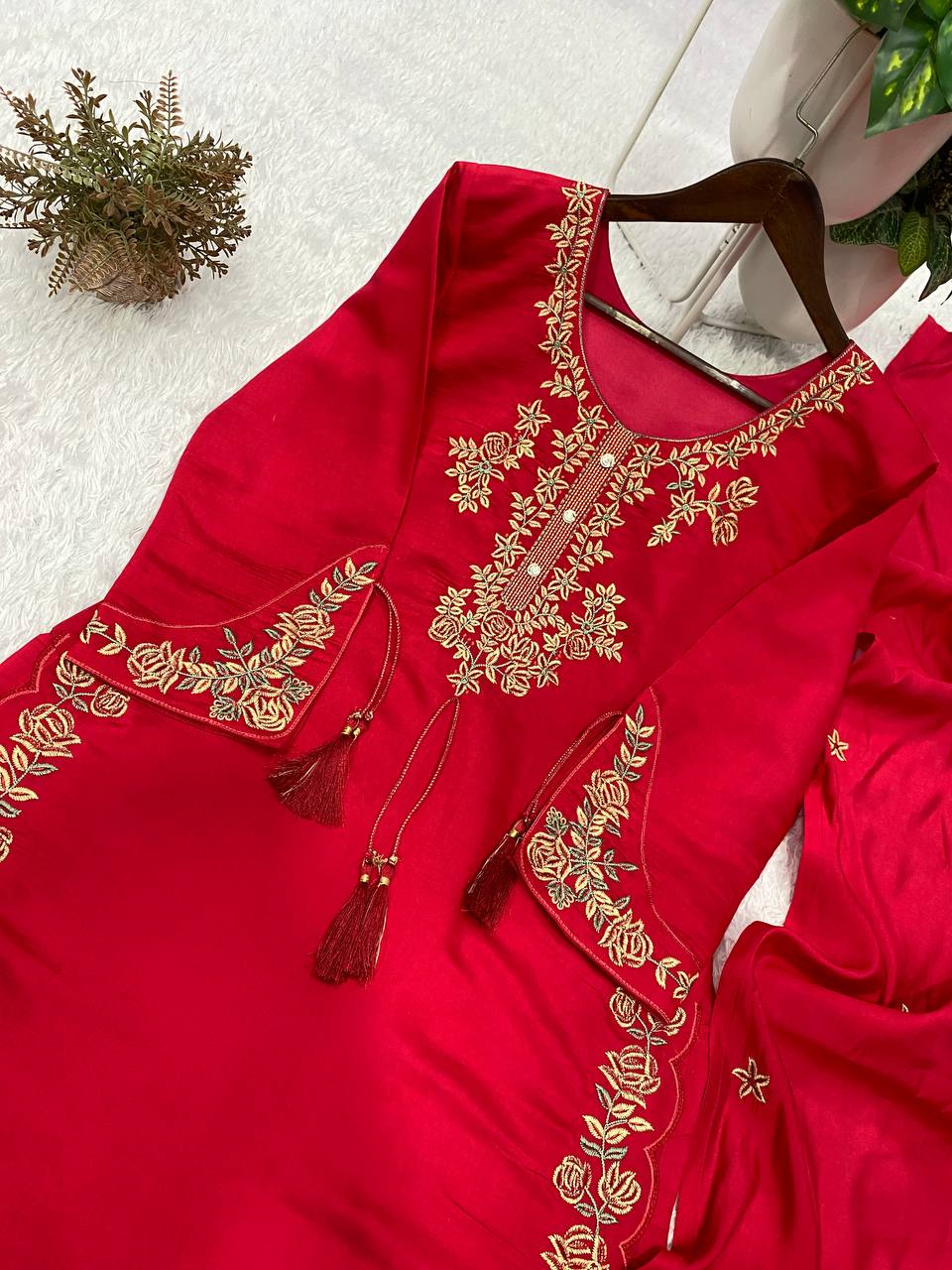 Elegant Designer Three-Piece Ethnic Suit Set with Intricate Neckline Embroidery