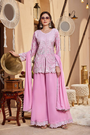 A perfect blend of elegance, glamour and contemporary ethnic style