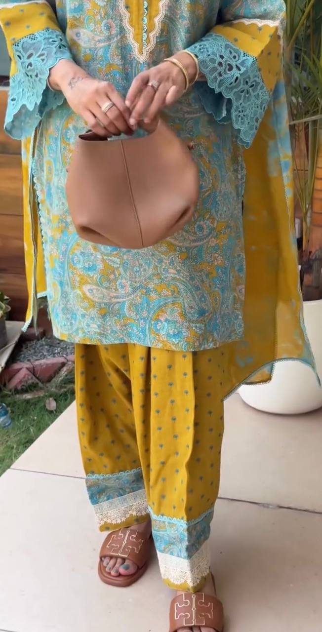 Women's Pure Printed Cambric Cotton Party Wear Farshi Palazzo Suit Set with GPU Lace Border
